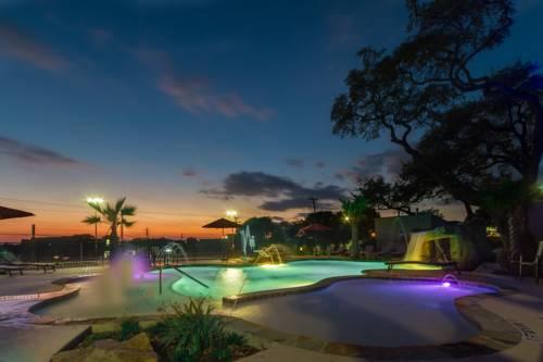H I Express & Suites San Antonio Medical-Six Flags ภายนอก รูปภาพ